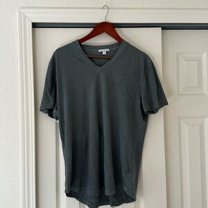 James Perse men's V-neck T-shirt ￼